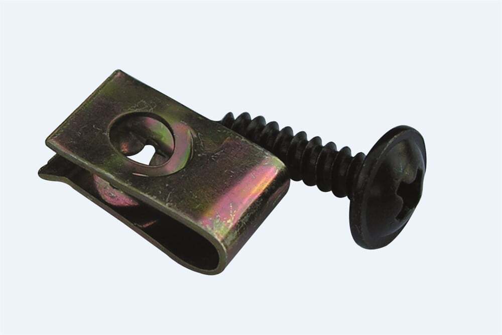 KAPORTA KLİPSİ VE VİDASI